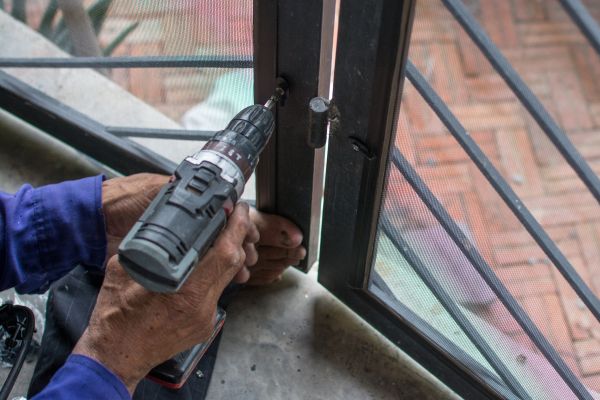 Cost of Steel Window Repair in Santa Monica