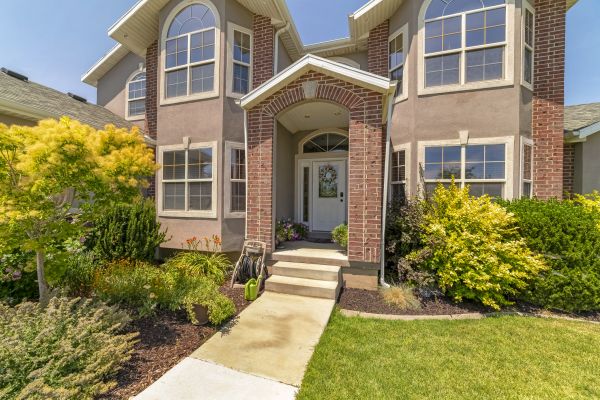 Cost of Transom Window Replacement in Santa Monica
