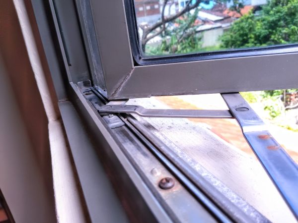 Cost of Hinged Window Replacement in Santa Monica